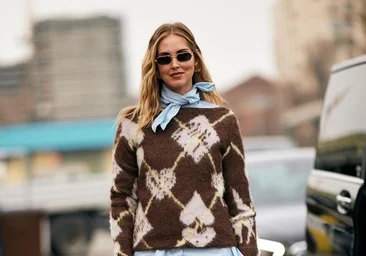 Toutes les femmes stylées que je connais ont un pull de cette couleur : ce sont ceux qui sont presque épuisés